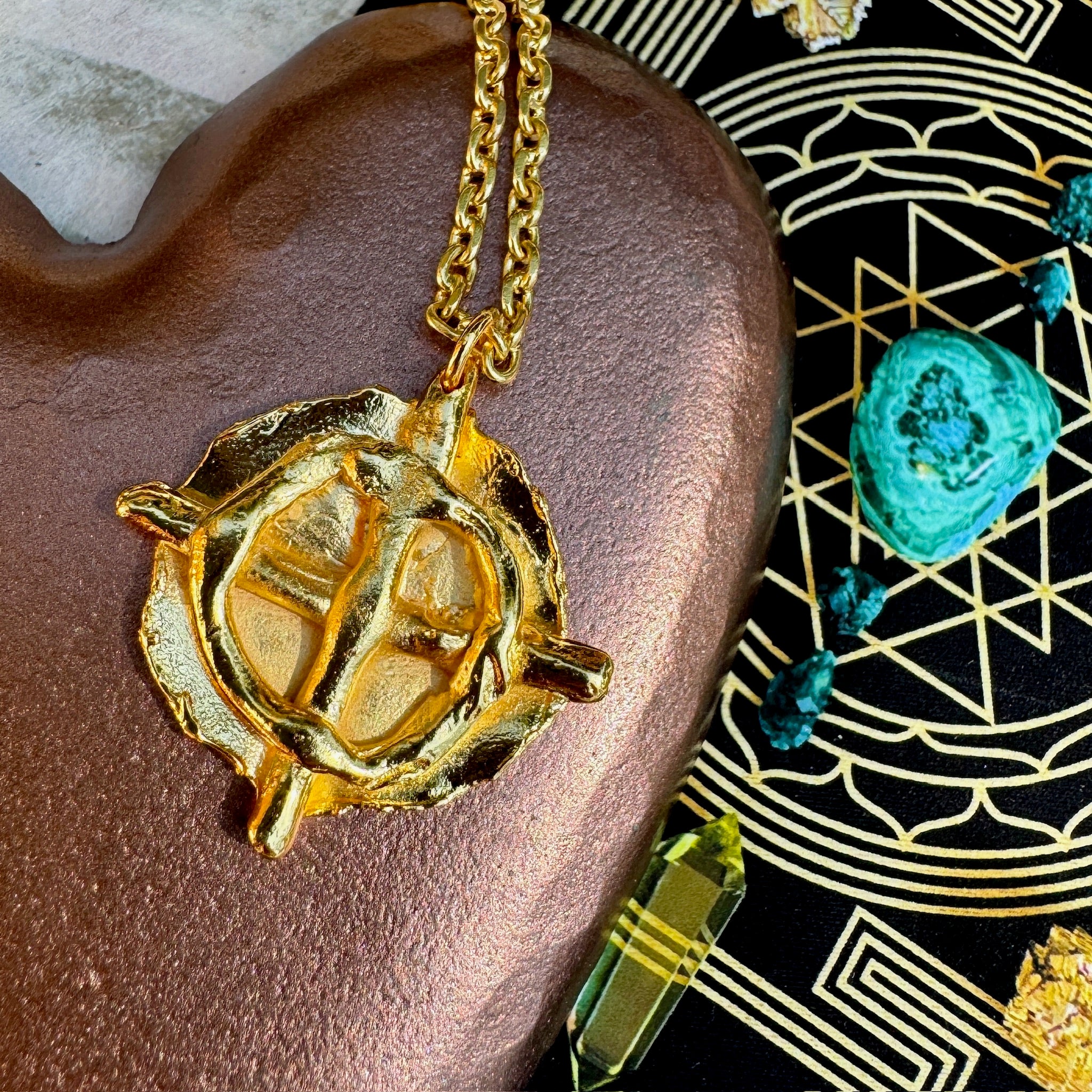 New Earth 5D Necklace Gold and Silver