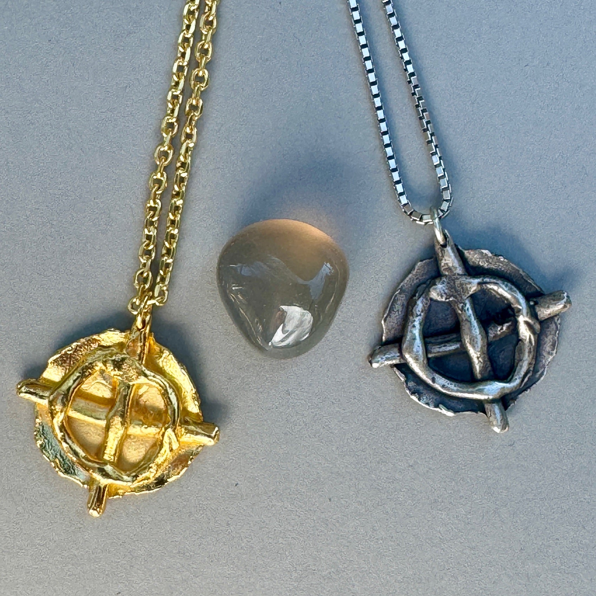 New Earth 5D Necklace Gold and Silver