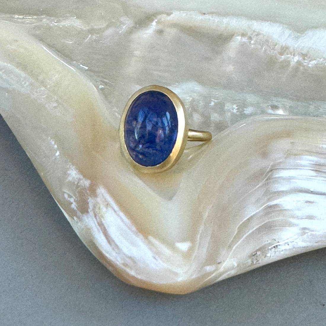 18k Fairmined Gold Lady Portia Tanzanite Ring