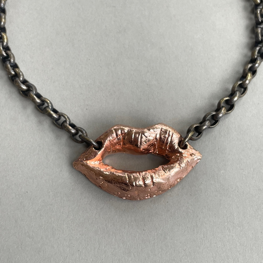 I Speak Up Lips Necklace